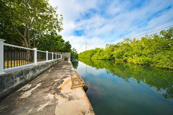 $1,389,000 | 16941 Driftwood, Sugarloaf, FL 33042