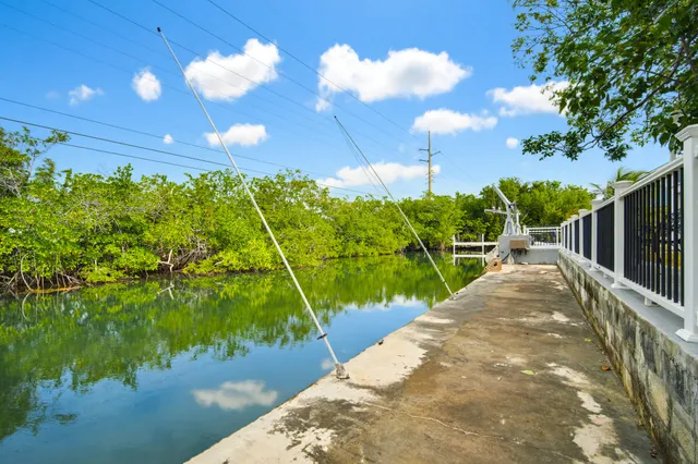 $1,395,000 | 16941 Driftwood, Sugarloaf, FL 33042