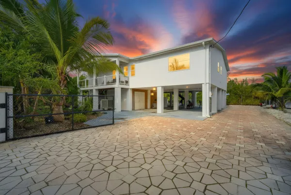 $1,389,000 | 16941 Driftwood, Sugarloaf, FL 33042