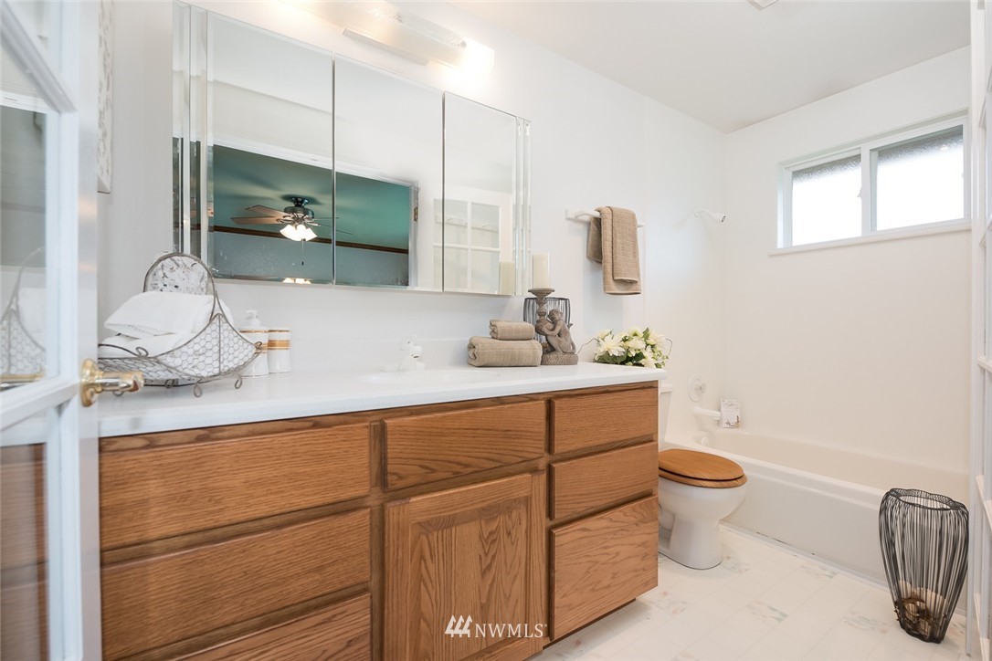 10644 Northeast 147th Street Bothell, WA 98011 - Photo 14 of 22 Gallery Image 14
