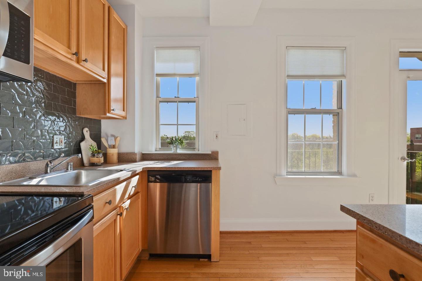 1401 Columbia Road Northwest, Unit 316 Washington, DC 20009 - Photo 11 of 25 Kitchen