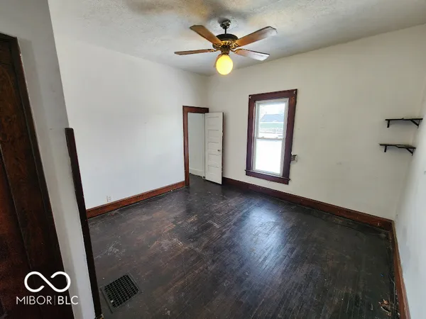 $129,995 | 2406 Broad Street, New Castle, IN 47362