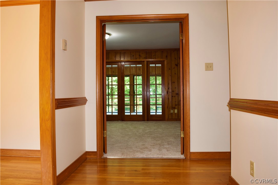 9501 Trails End Road Midlothian, VA 23112 - Photo 4 of 33 Large foyer leads to Living room on left, and Fami