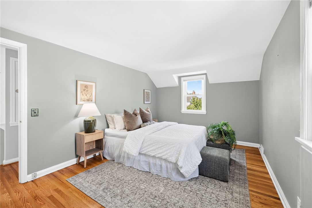 149 Yorkshire Road Irondequoit, NY 14609 - Photo 11 of 22 Primary Bedroom