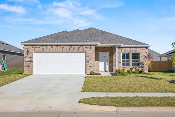 $319,900 | 1021 Park Oak Lane, Crowley, TX 76036