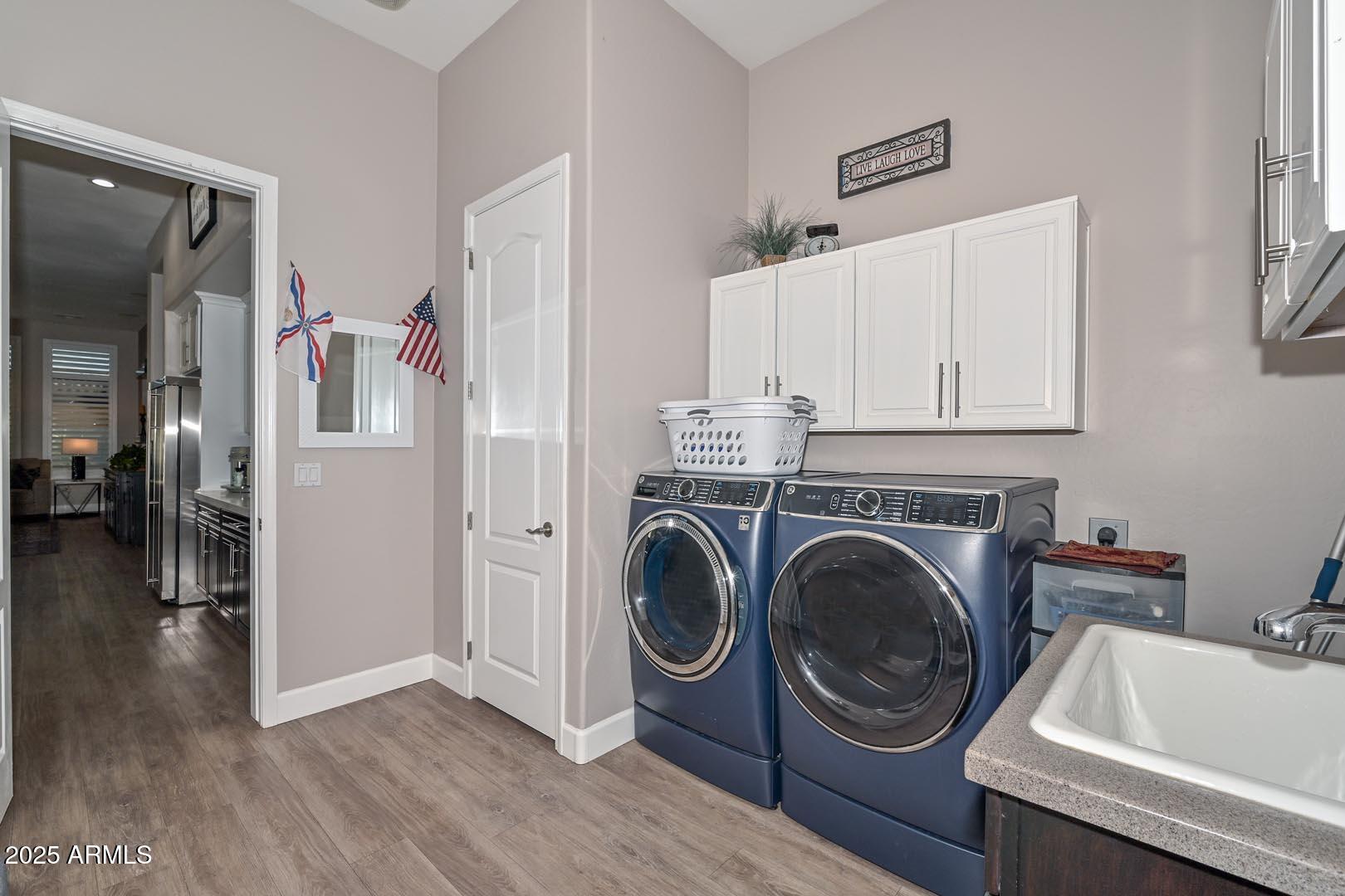 9133 West Andrea Drive Peoria, AZ 85383 - Photo 21 of 41 Laundry Room