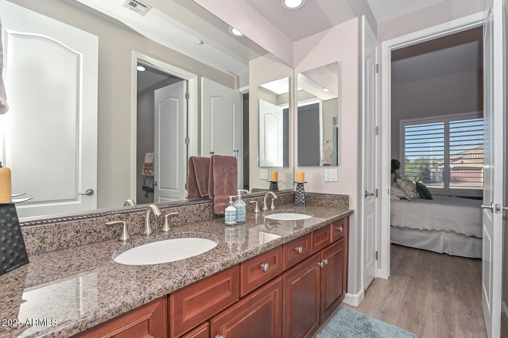 9133 West Andrea Drive Peoria, AZ 85383 - Photo 33 of 41 Adjoining Bath