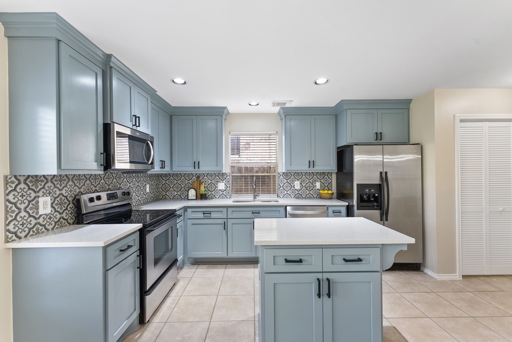 2419 Colonial Springs Lane Spring, TX 77386 - Photo 15 of 35 Newly updated kitchen.