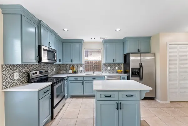 $325,000 | 2419 Colonial Springs Lane, Spring, TX 77386