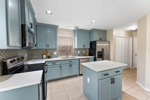 $325,000 | 2419 Colonial Springs Lane, Spring, TX 77386