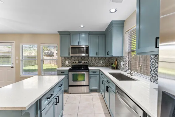 $325,000 | 2419 Colonial Springs Lane, Spring, TX 77386