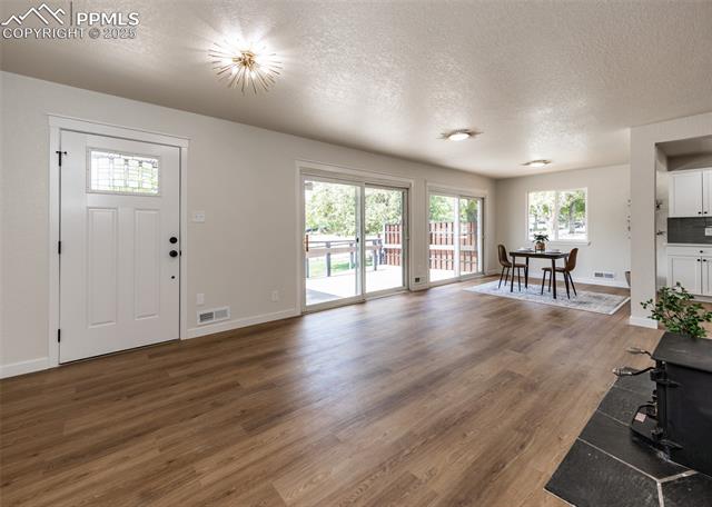 735 Valley Road Colorado Springs, CO 80904 - Photo 7 of 39 Gallery Image 7