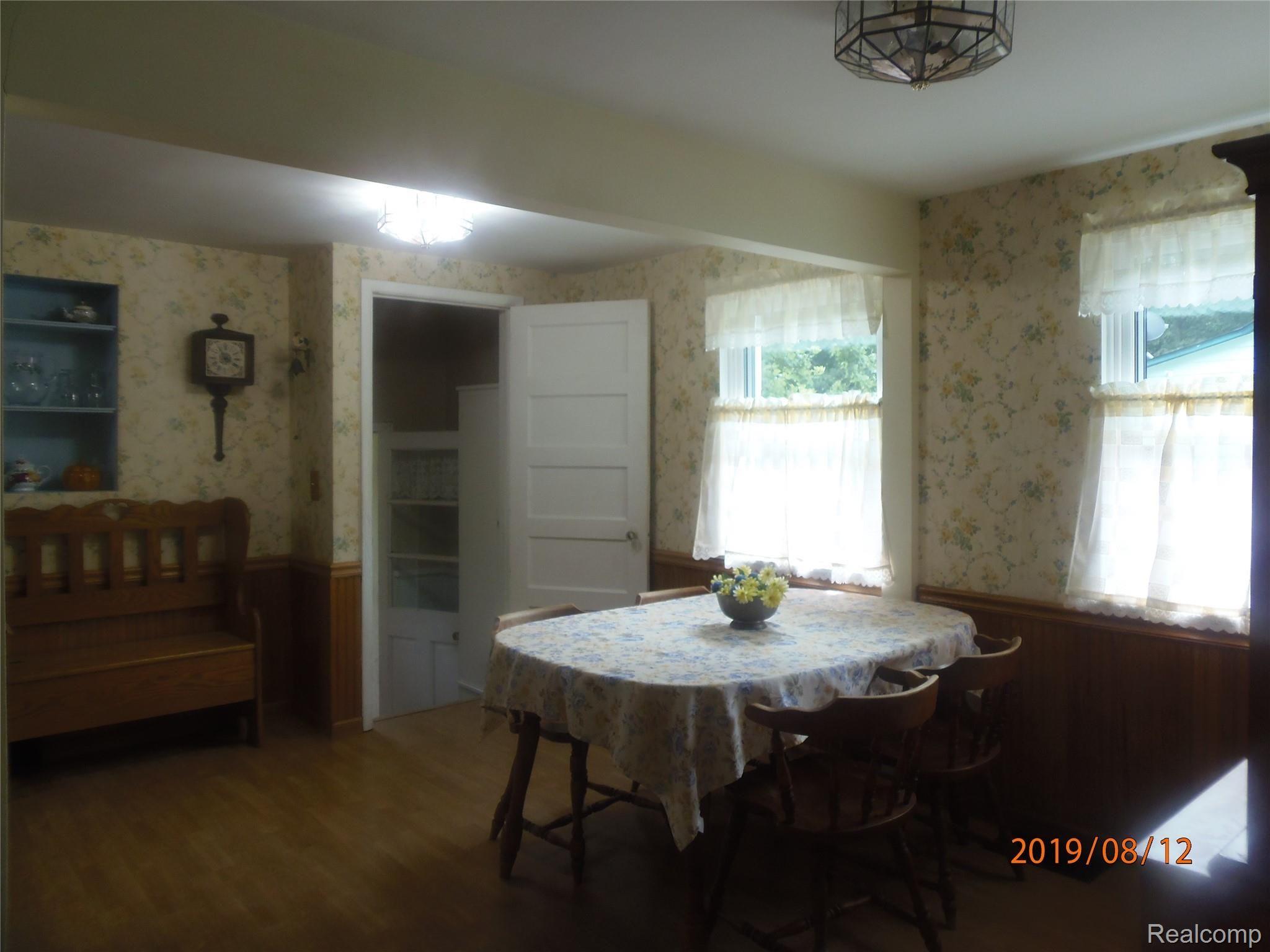 2172 Byron Road Howell, MI 48855 - Photo 5 of 16 P8120614.JPG