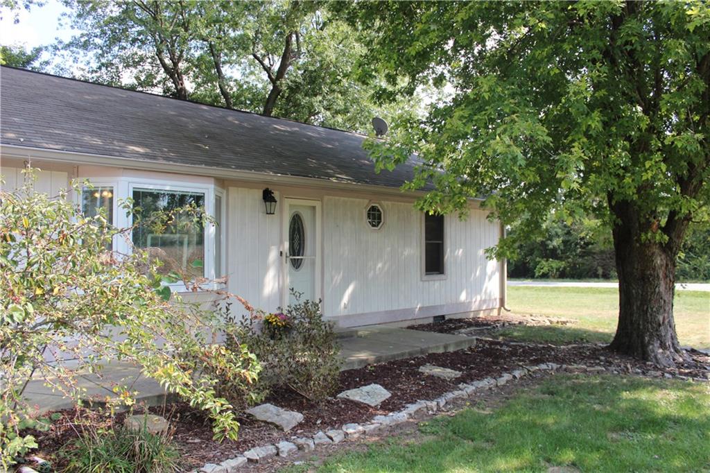 3460 Wicker Road Indianapolis, IN 46217 - Photo 3 of 37 Gallery Image 3