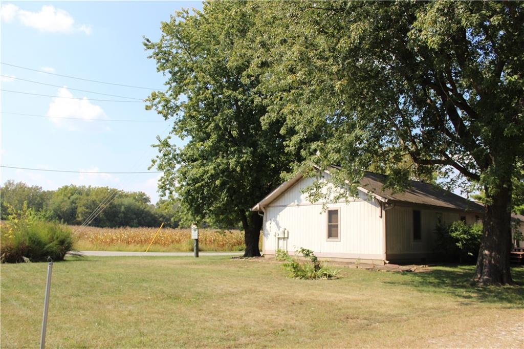 3460 Wicker Road Indianapolis, IN 46217 - Photo 4 of 37 Gallery Image 4