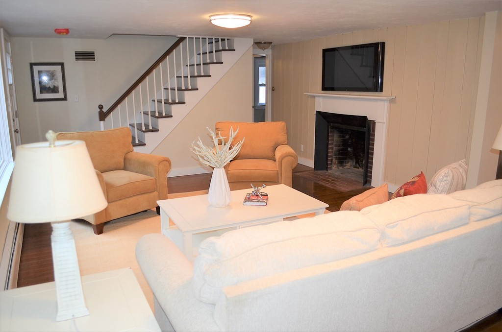 38 Johnson Street Raynham, MA 02767 - Photo 8 of 29 Gallery Image 8