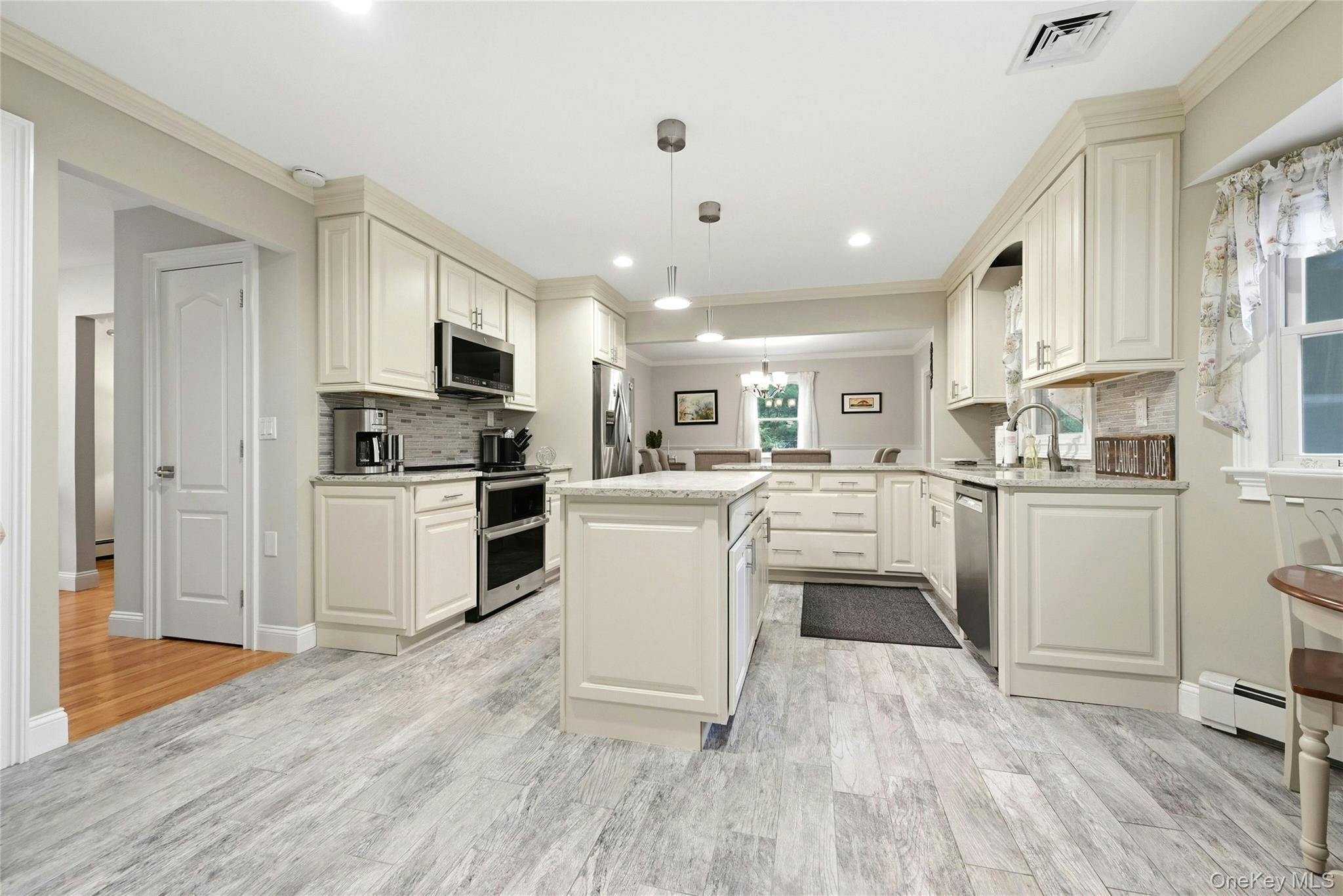 135 Oakwood Road Port Jefferson, NY 11777 - Photo 15 of 48