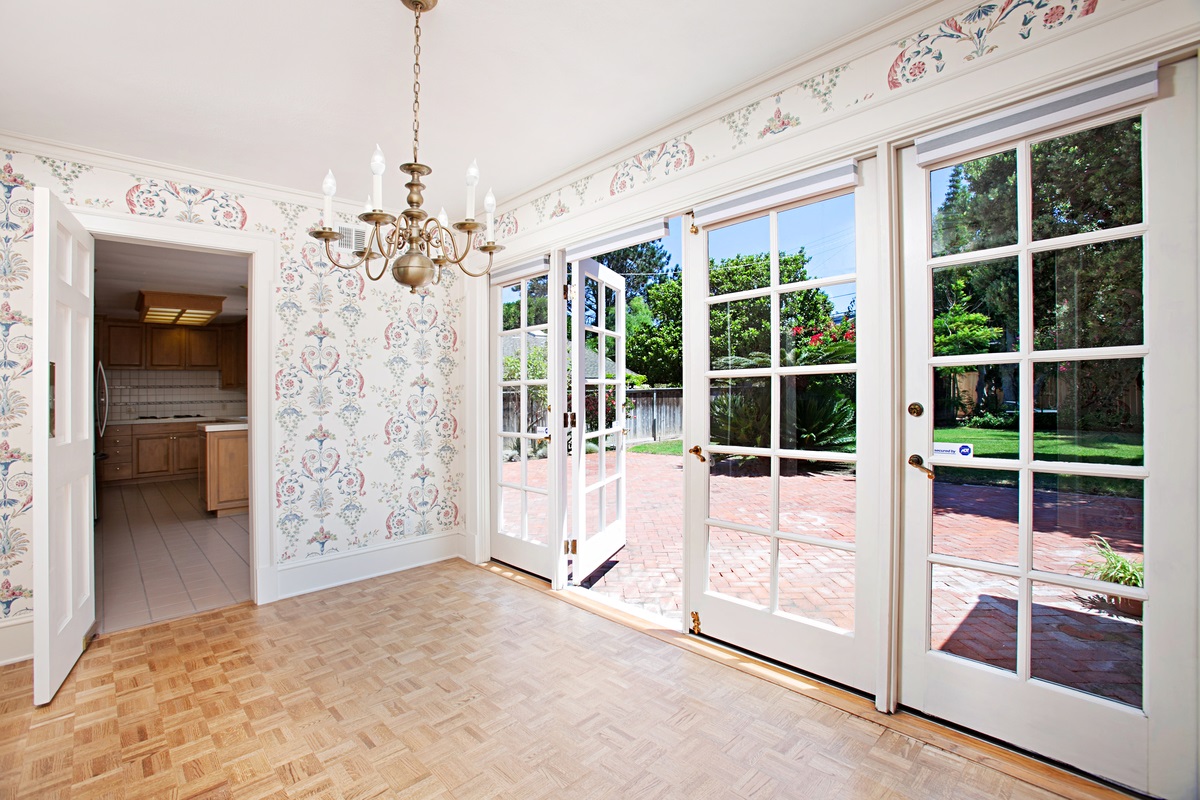 6323 Avenida Cresta La Jolla, CA 92037 - Photo 12 of 18