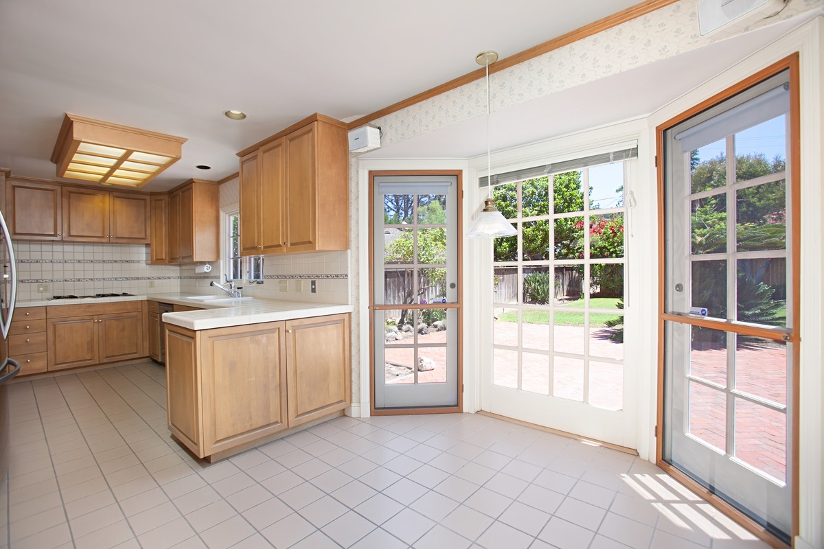 6323 Avenida Cresta La Jolla, CA 92037 - Photo 14 of 18