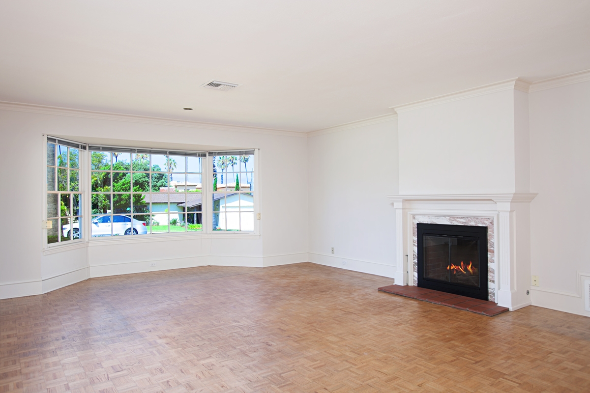 6323 Avenida Cresta La Jolla, CA 92037 - Photo 4 of 18