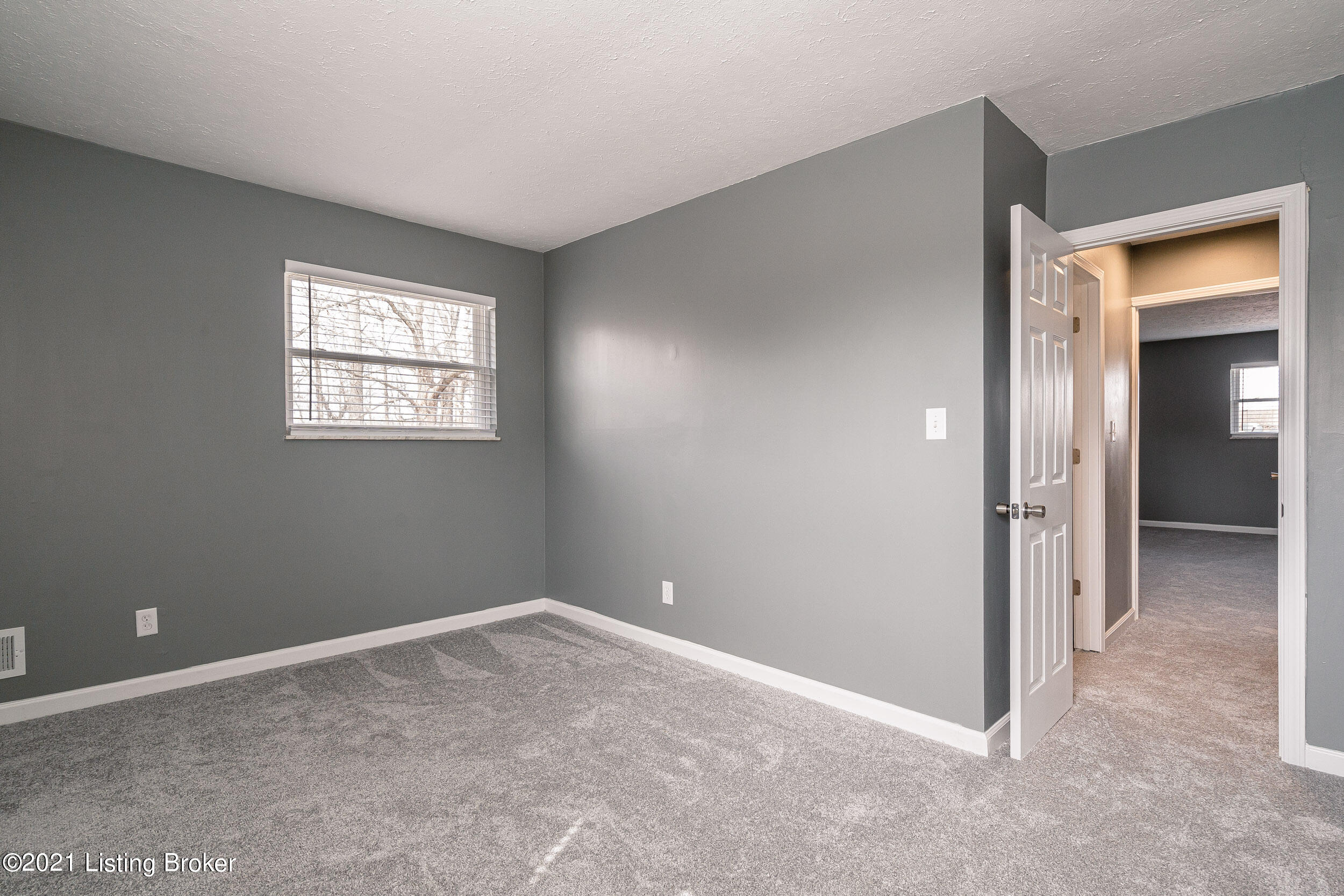 4808 Valla Road Louisville, KY 40213 - Photo 43 of 46 4808 Valla Road-43