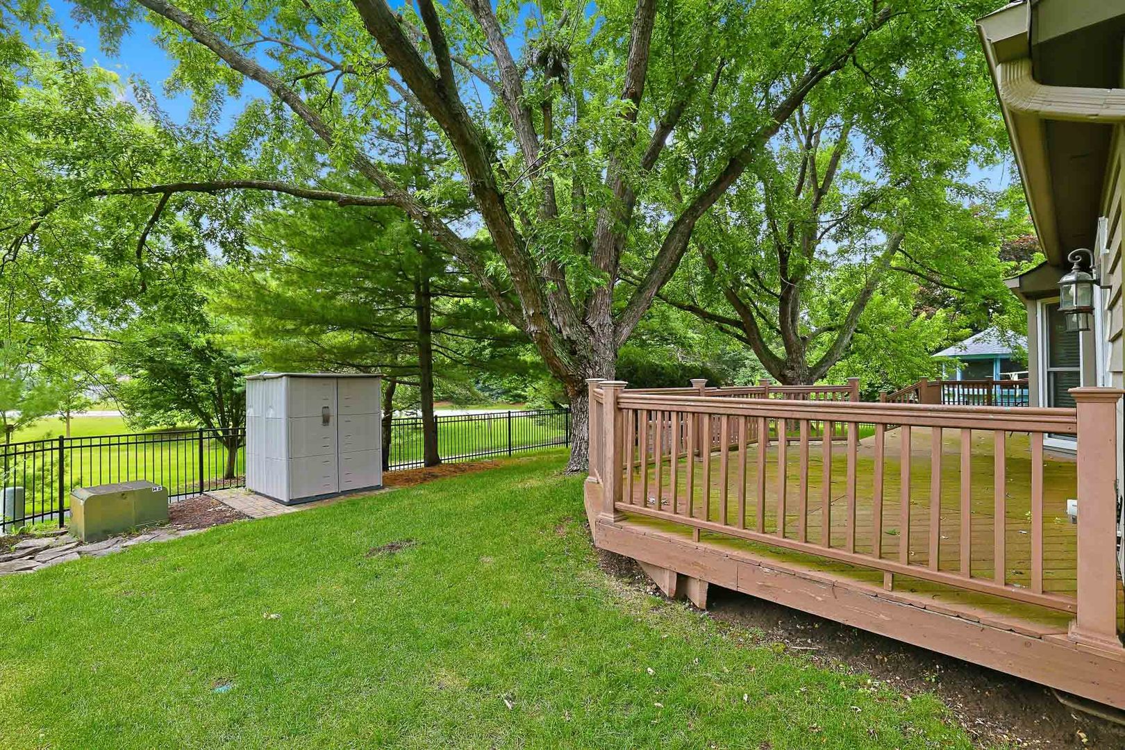 2528 Sun Valley Road Lisle, IL 60532 - Photo 52 of 65