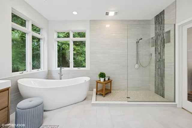 $699,900 | 4017 Niblick Court, Crystal Lake, IL 60012