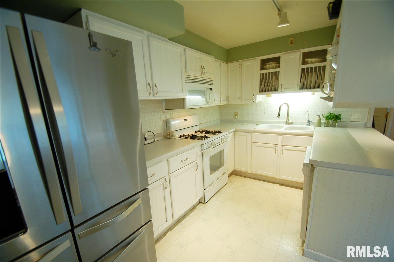 107 Rio Drive Washington, IL 61571 - Photo 5 of 31 Gallery Image 5