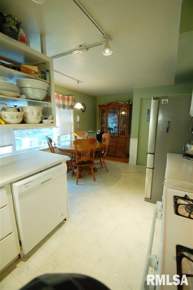 107 Rio Drive Washington, IL 61571 - Photo 7 of 31 Gallery Image 7