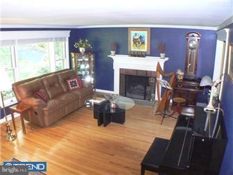 525 Forest Road Wayne, PA 19087 - Photo 2 of 12