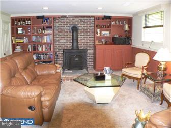 525 Forest Road Wayne, PA 19087 - Photo 5 of 12