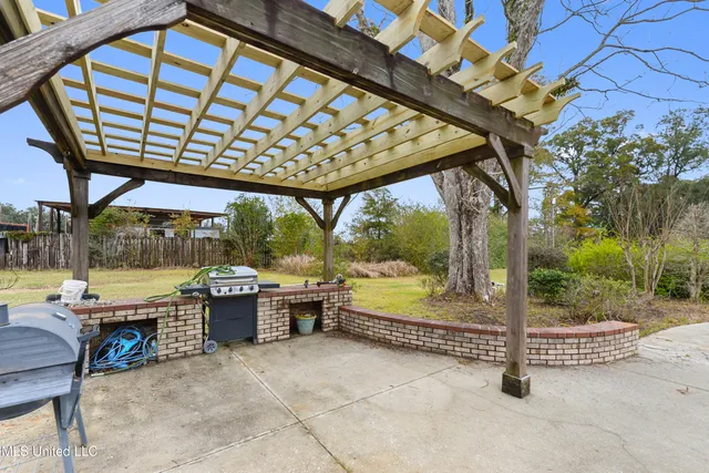 $575,000 | 1266 Mill St Extension, Lucedale, MS 39452