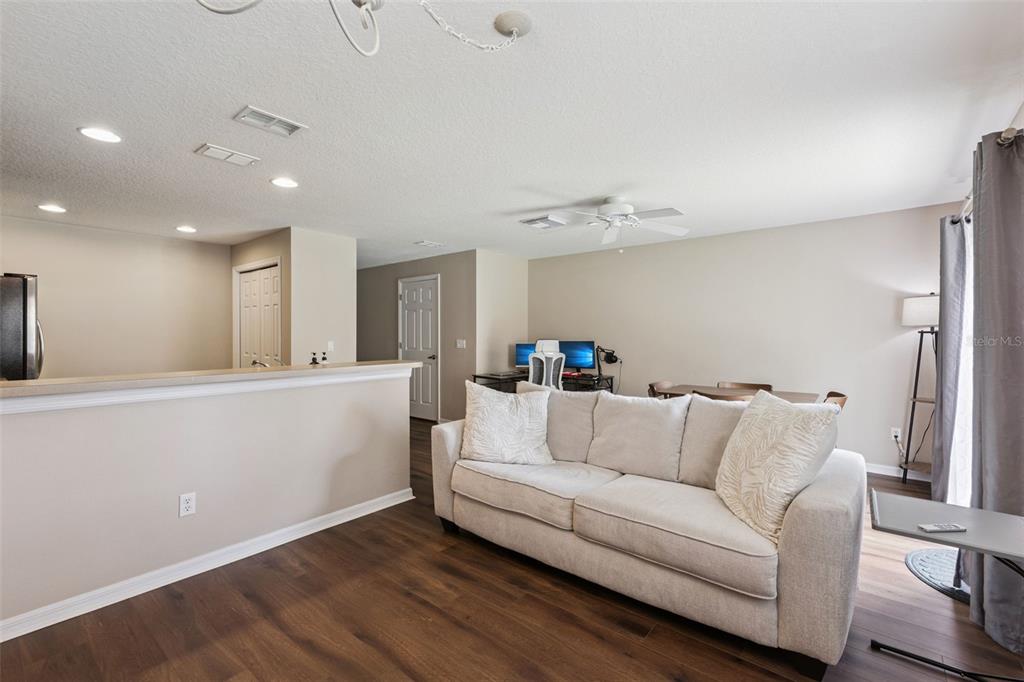 4246 Trident Point Oviedo, FL 32765 - Photo 4 of 37