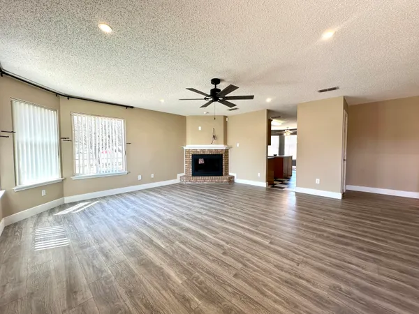 $1,425 | 6106 9th Street, Lubbock, TX 79416