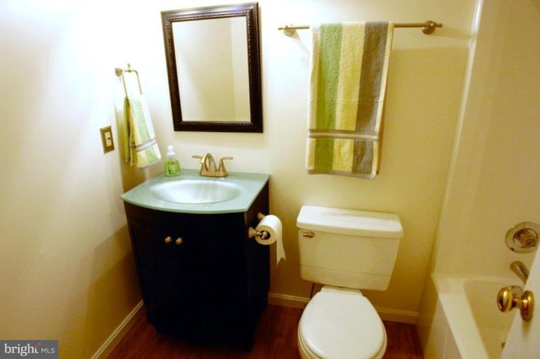 24408 Hanson Road Gaithersburg, MD 20882 - Photo 13 of 30 Updated Hallbath on the main level.