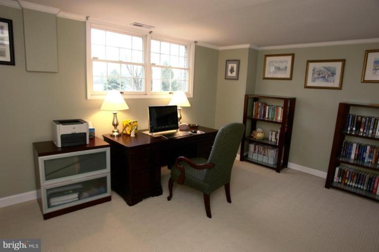 24408 Hanson Road Gaithersburg, MD 20882 - Photo 19 of 30 4th bedroom can be an office!