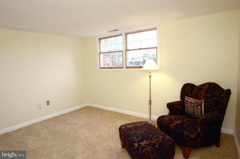 24408 Hanson Road Gaithersburg, MD 20882 - Photo 20 of 30 New wall to wall carpet!