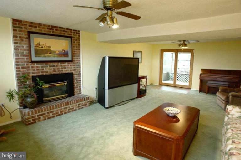 24408 Hanson Road Gaithersburg, MD 20882 - Photo 21 of 30 Propane gas fireplace!