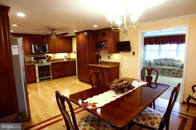 24408 Hanson Road Gaithersburg, MD 20882 - Photo 9 of 30 Updated Gourmet Kitchen!