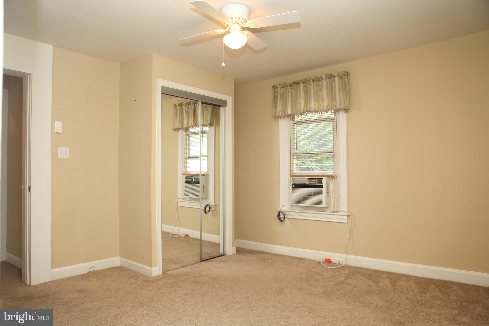 537 Ridge Avenue Hagerstown, MD 21740 - Photo 13 of 26 Third Bedroom