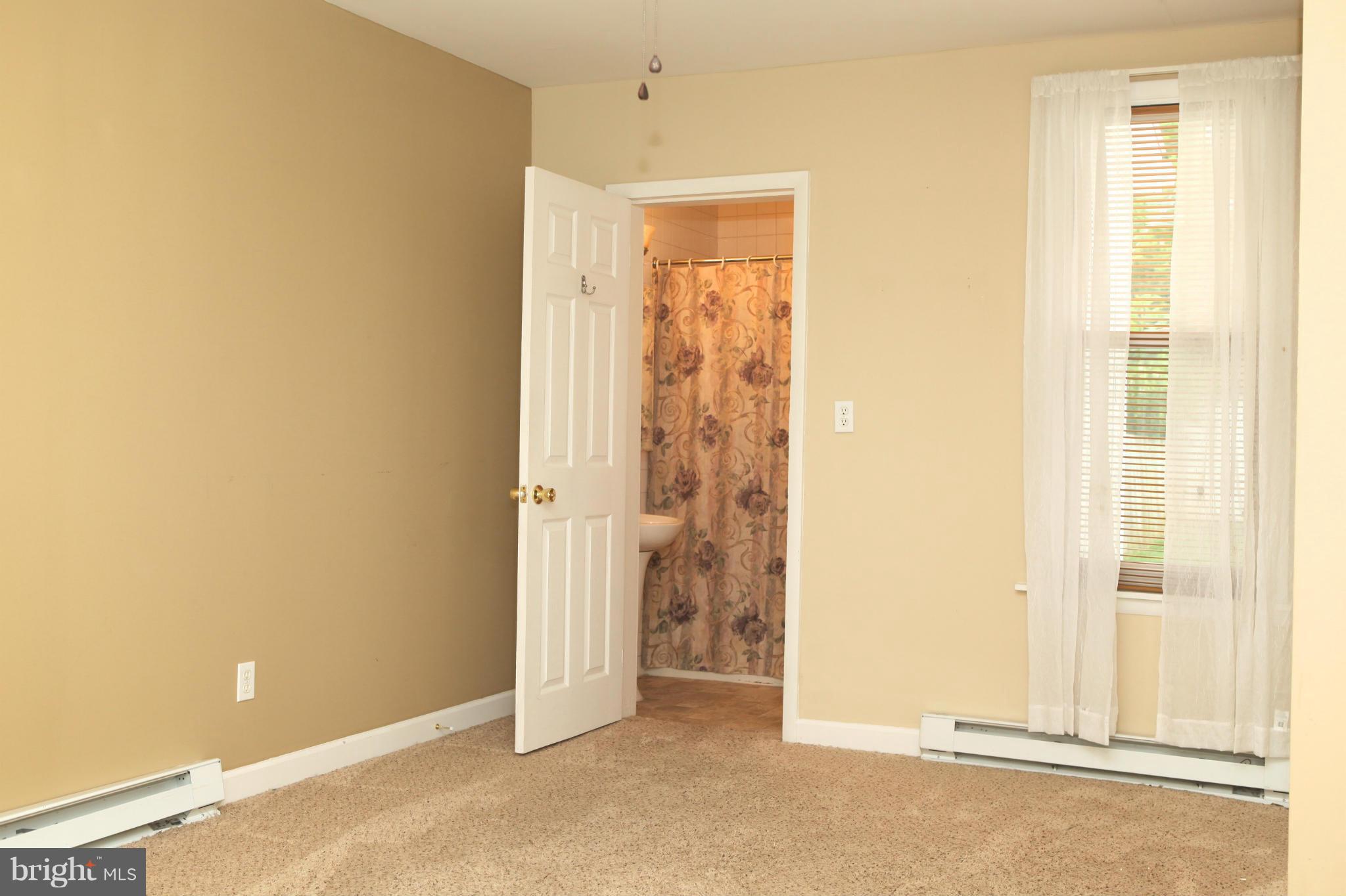 537 Ridge Avenue Hagerstown, MD 21740 - Photo 16 of 26 Main Level Master Bedroom
