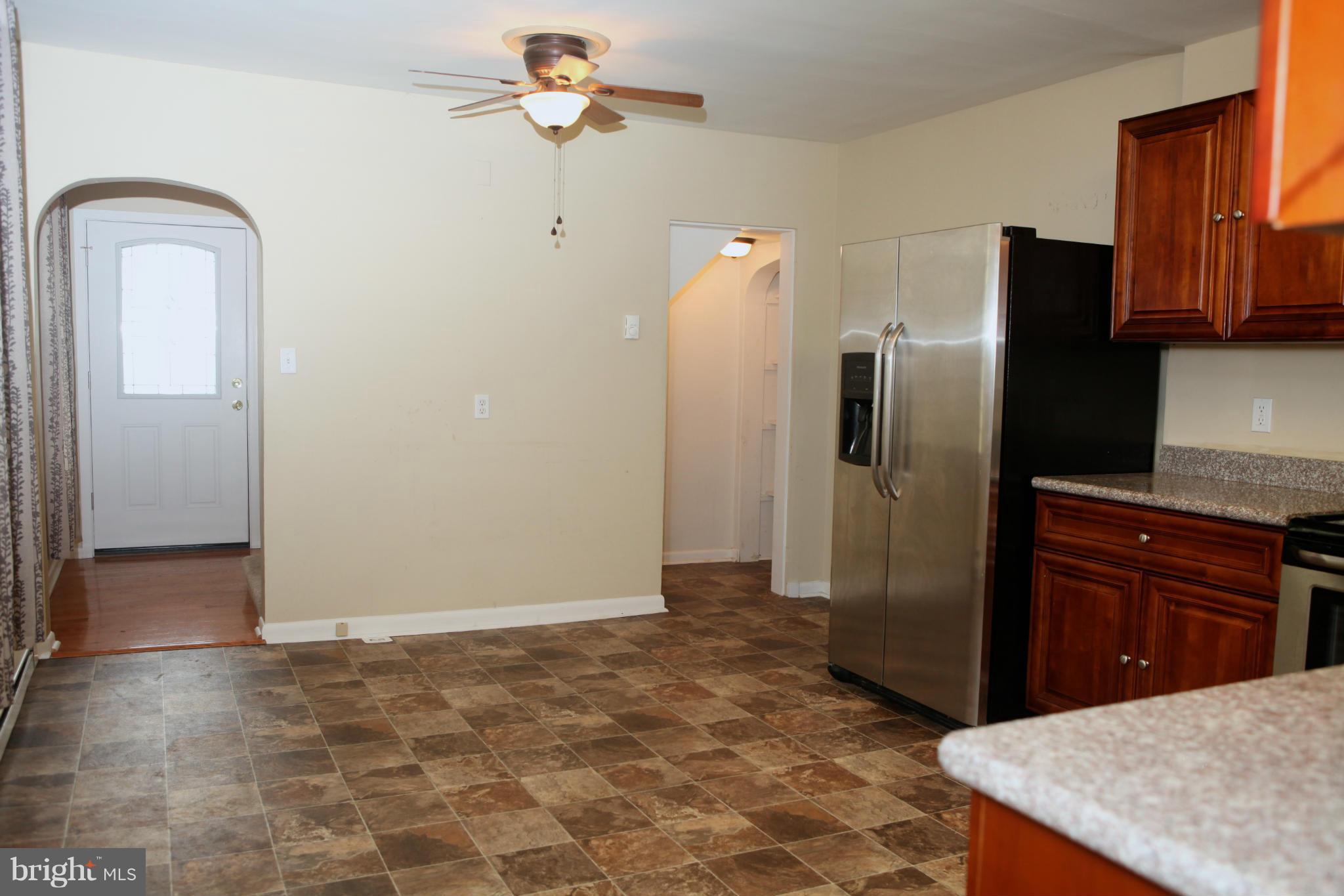 537 Ridge Avenue Hagerstown, MD 21740 - Photo 5 of 26 Kitchen Eat-in Area