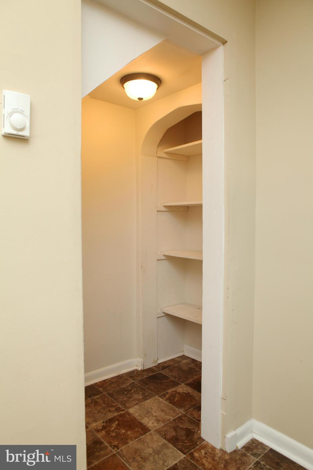 537 Ridge Avenue Hagerstown, MD 21740 - Photo 7 of 26 Kitchen Built-in Shelving