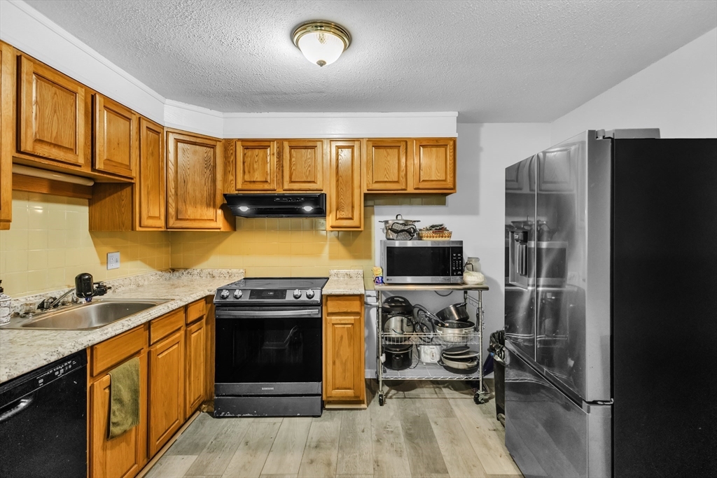 176 Maple Avenue, Unit 71 Rutland, MA 01543 - Photo 5 of 12