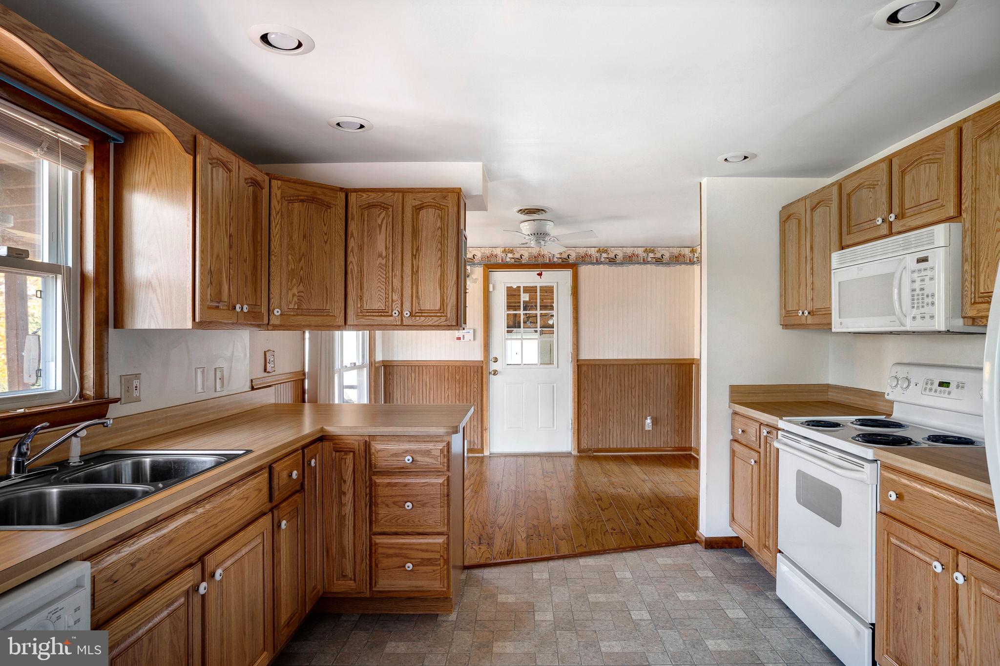 165 Downey Orchard Road Falling Waters, WV 25419 - Photo 11 of 31 Gallery Image 11