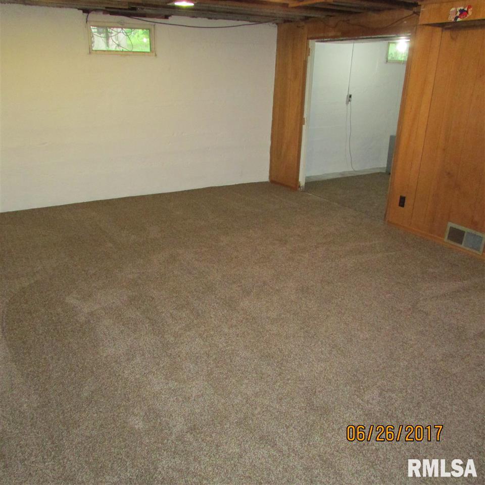 3142 Telegraph Road Davenport, IA 52804 - Photo 15 of 24 Gallery Image 15