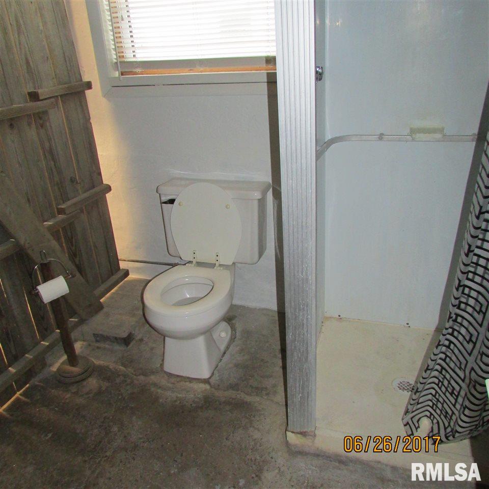3142 Telegraph Road Davenport, IA 52804 - Photo 16 of 24 Gallery Image 16