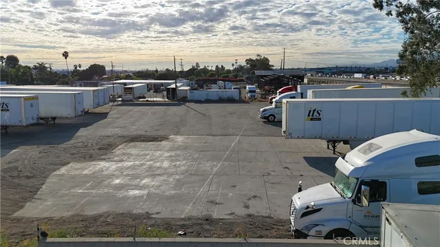a view of the terrace and city view