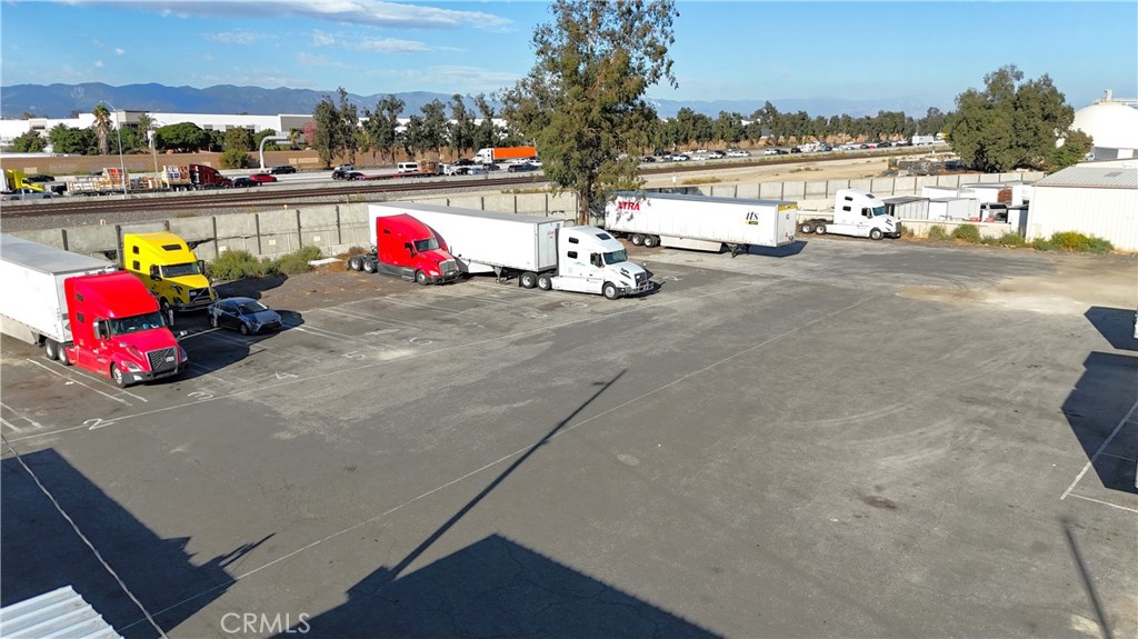 14770 Boyle Avenue Fontana, CA 92337 - Photo 6 of 26