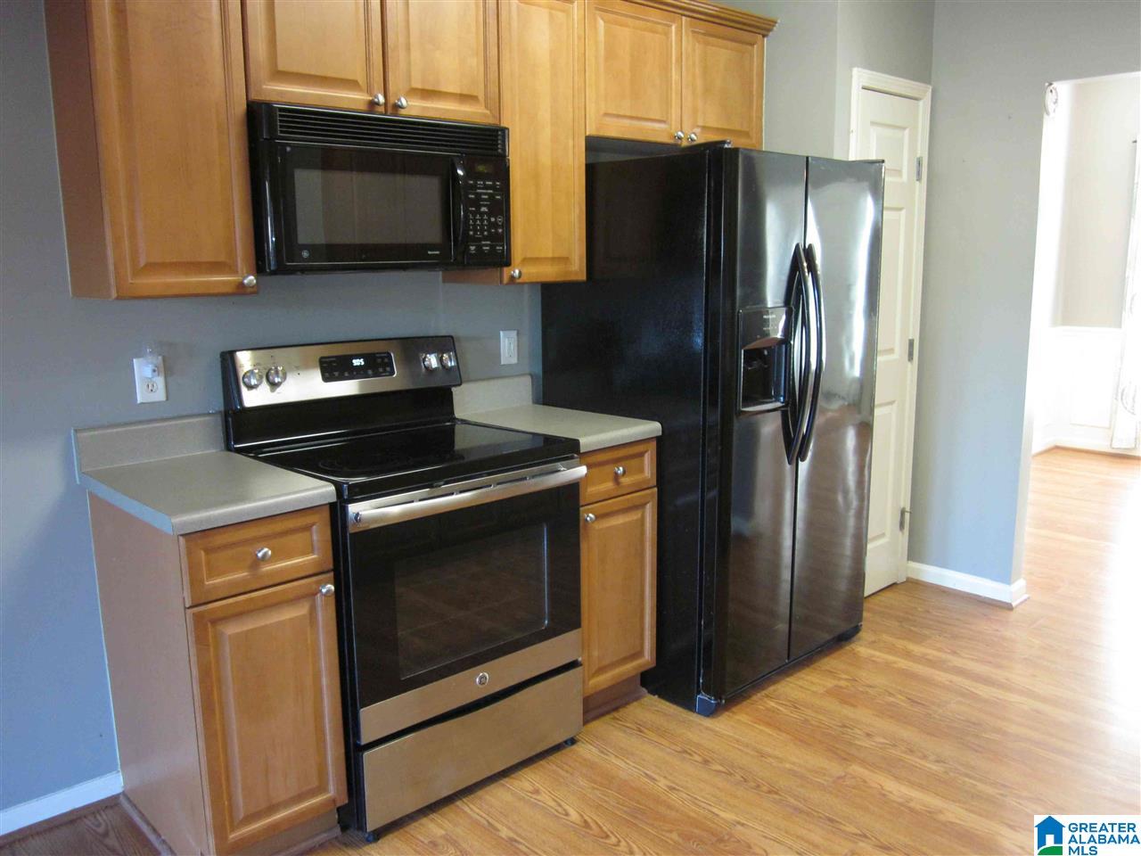 2008 Lake Circle Sterrett, AL 35147 - Photo 3 of 22